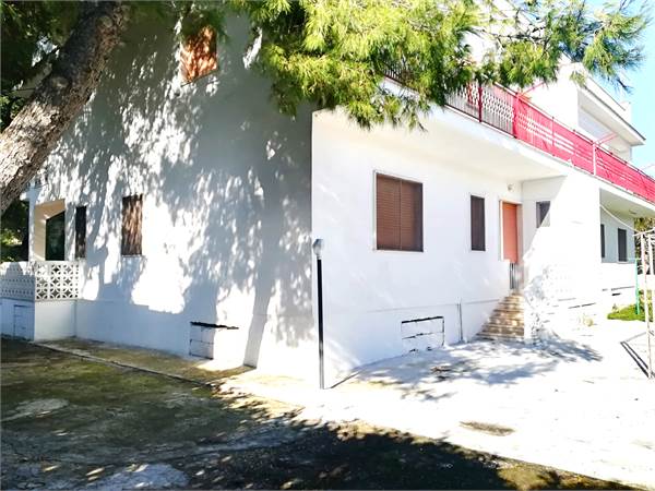 Appartamento in villa a Pulsano Marina